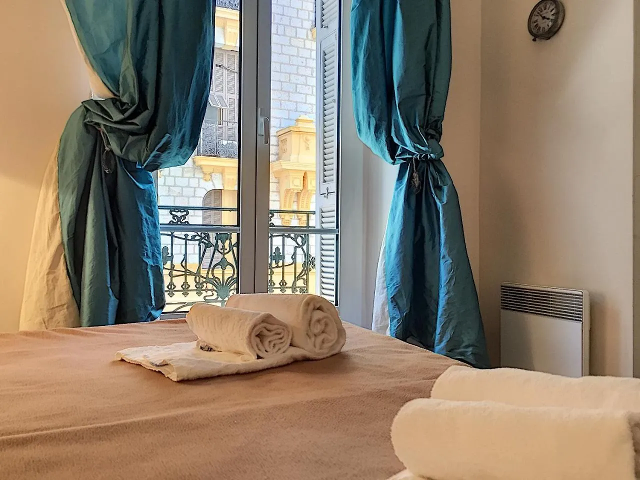 Nestor&Jeeves - Palais Alice - Central - Very Close Sea Nice 0*,  France