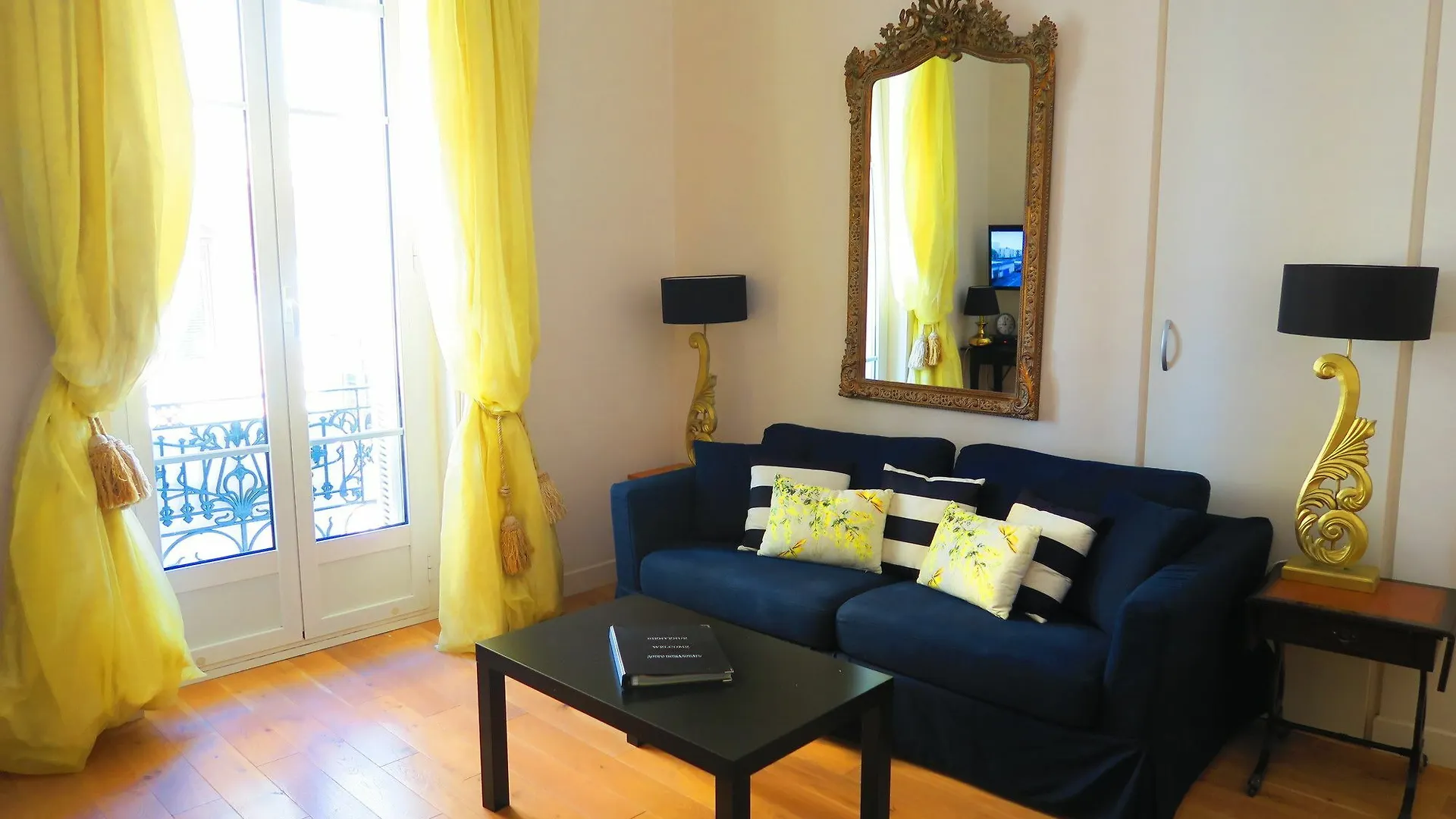 Apartment Nestor&Jeeves - Palais Alice - Central - Very Close Sea Nice France